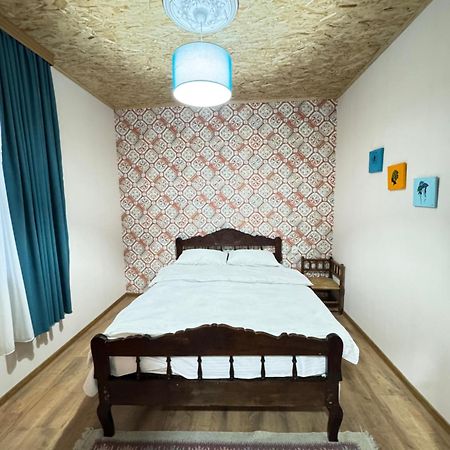 Odo'S Guest House Martvili Exterior foto